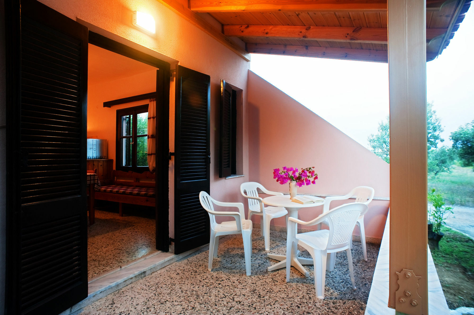 Dolphin Apartments Frangokastello Dış mekan fotoğraf